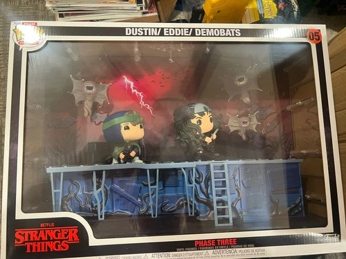 Funko Pop! Moments Deluxe with Case: Stranger Things - Dustin/ Eddie/ Demobats