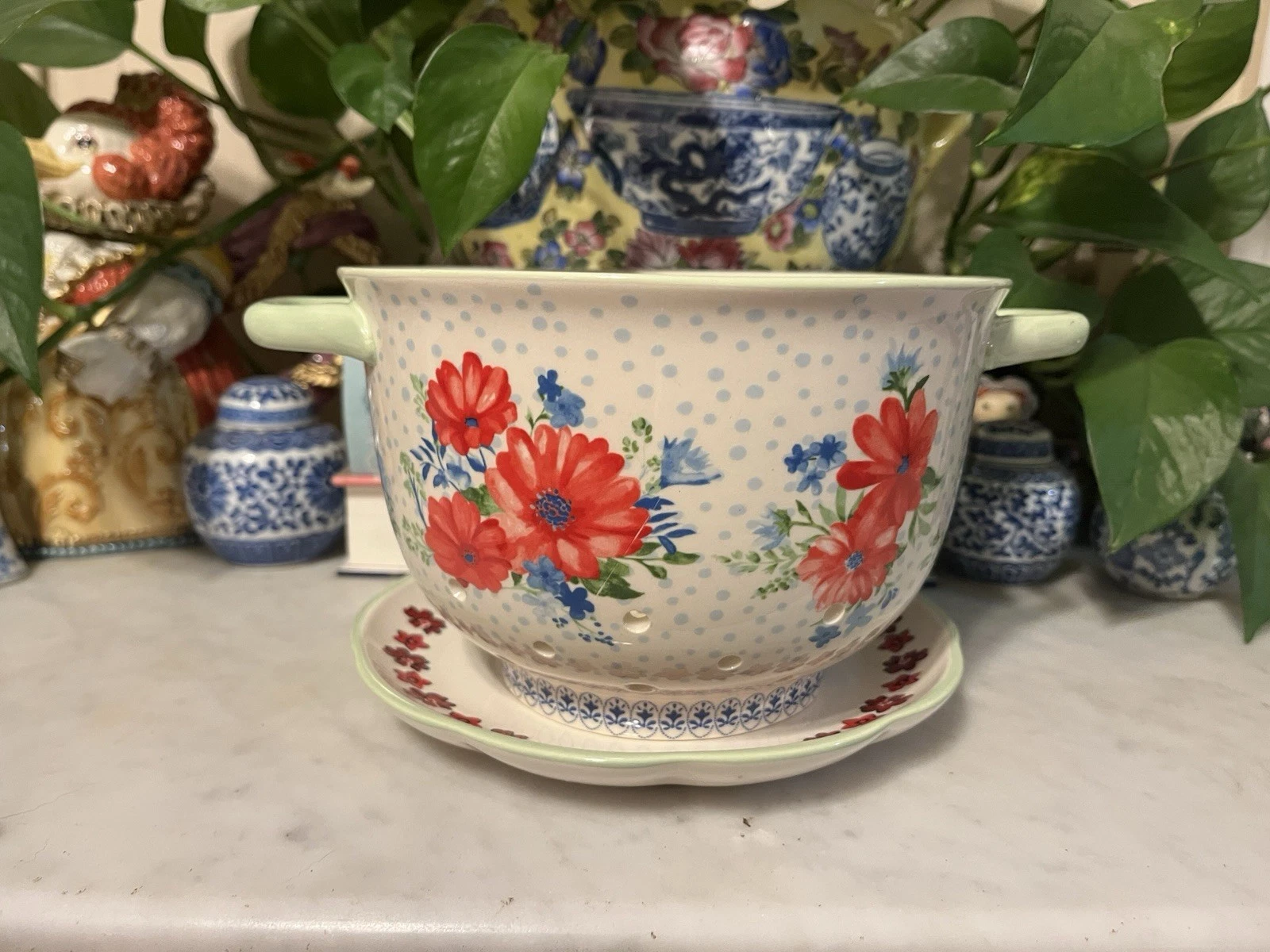 THE PIONEER WOMAN Flea Market Floral Ceramic Berry Colander/Strainer With Plate
Opens in a new windo