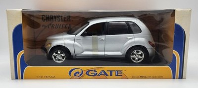 2001 Chrysler PT Cruiser Gate Die Cast Metal 1/18 Model Car Silver M117