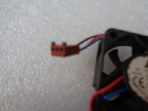 12V 50x50x15mm 3Pin Case Cooling Fan 36dB AFB0512MB WITH REMOVABLE HEAT SINK - 第 3/6 張圖片