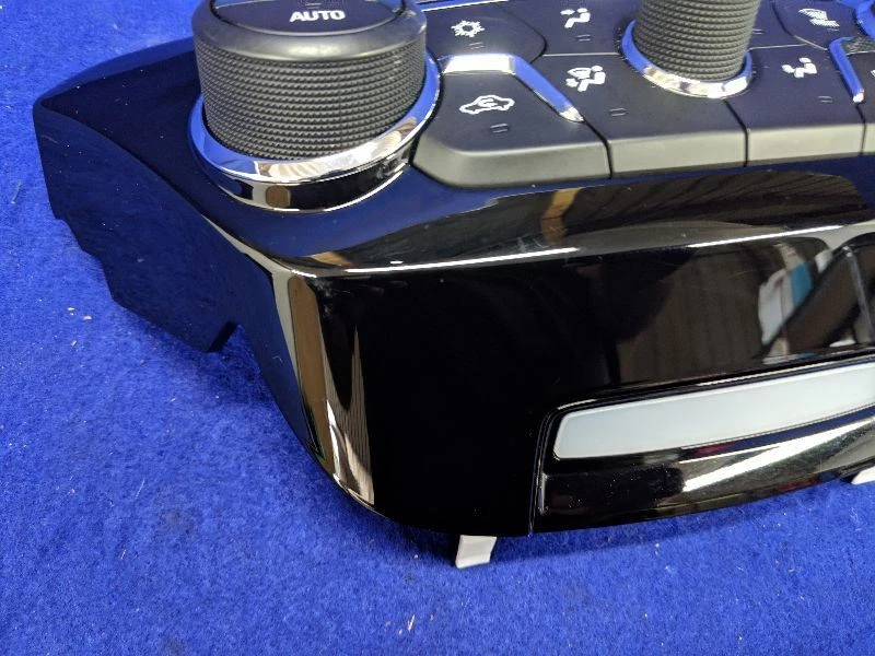 2014-2015 Chevrolet SS седан Caprice климат-контроль температуры 92273253 безель - Изображение 2 из 4