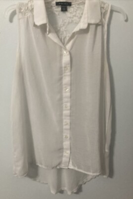 Amisu Small White Sleeveless Blouse Silver Tip Collar Laced On Shoulders & Back.