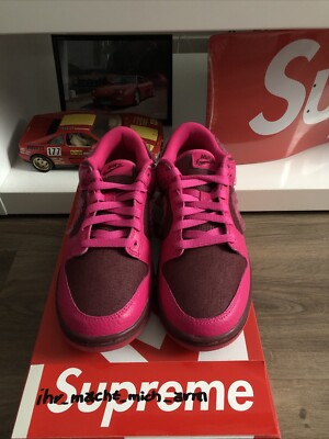 2022 Nike Dunk Valentine  W US 7.5 EU 38.5 DS 
