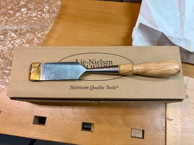 Lie-Nielsen Chisel (new) 1 1/2'' O1 Steel