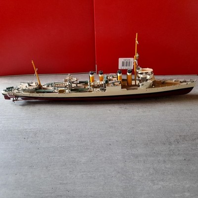 Fertig gebautes Standmodell eines US-amerikanischen Zerstörers der berühmten...