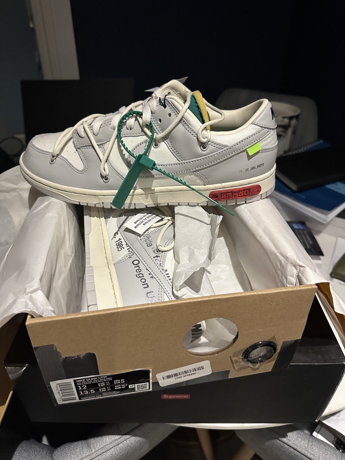 OFF WHITE X NIKE Lotto Nike Dunk Low bianco sporco 25 UK 11