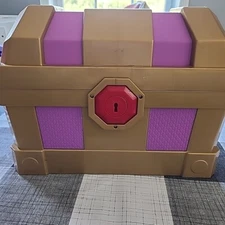 Bonker's Toy Co. Mystery Treasure Chest w/ Key, Figures