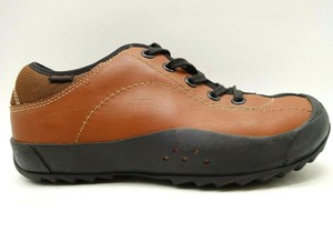 simple leather sneakers