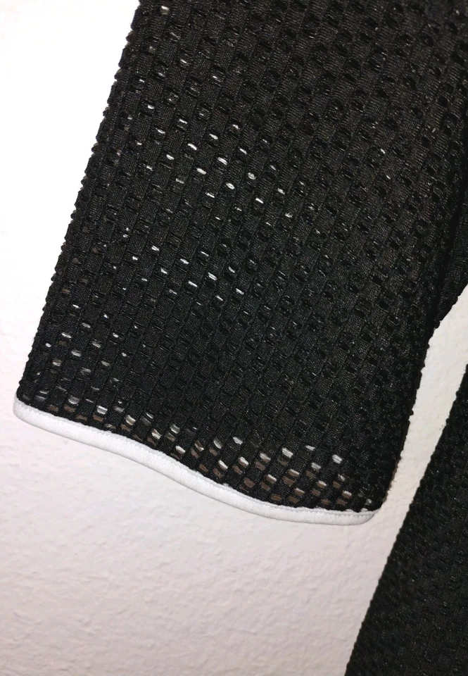 Túnica Samuel Dong Negra Malla Elástica Borde Blanco Ligeramente Forrada Talla Grande  Foto 4 de 4