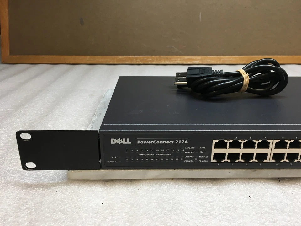 Dell Power Connect 2124 Unmanaged Switch with Rack Ears TESTED - Image 2 of 4
