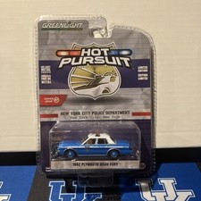 1982 PLYMOUTH GRAN FURY NEW YORK CITY POLICE CAR    GREENLIGHT HOT PURSUIT  1:64