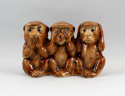 9942409 Three Monkeys of Wisdom Nikko Wagner & Apel Porcelain Figurine 7 7/8x3
