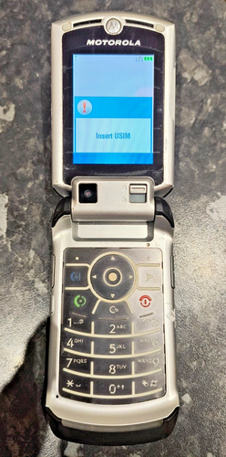 Motorola RAZR V3X flip Mobile Phone - 第 1/10 張圖片
