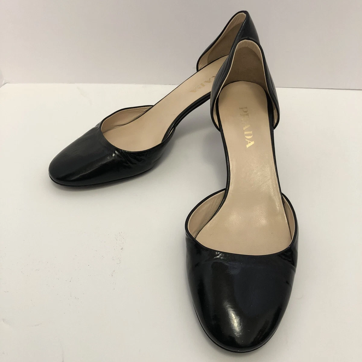 Prada black sale patent leather pumps