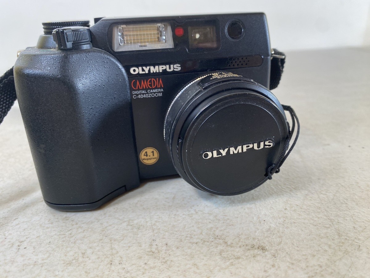 Olympus Camedia C-4040ZOOM c4040 Digital Camera w strap working