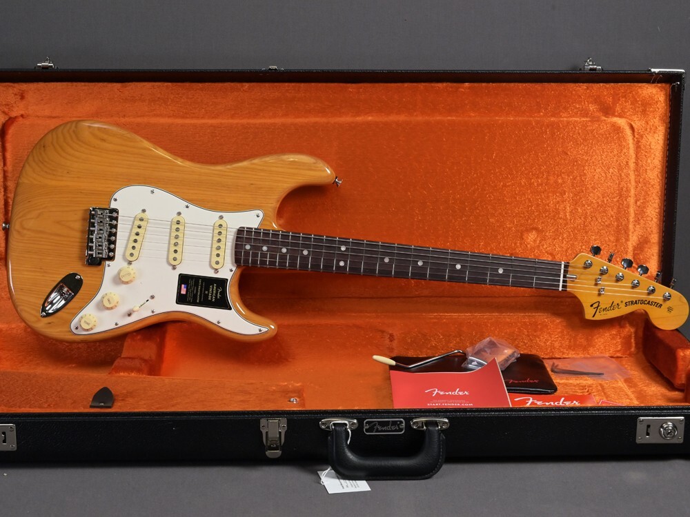 Fender Stratocaster American Vintage II 1973 Aged Natural Fender Stratocaster American Vintage II 1973 Aged Natural