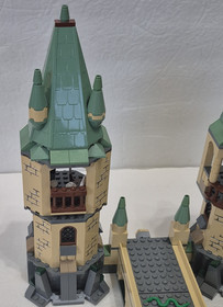 LEGO Harry Potter Deathly Hallows: Hogwarts (4867) w/All Minifigures. No Manual