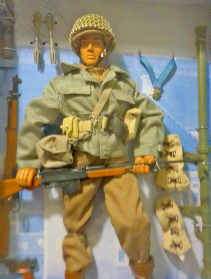 Vintage G.I. Joe Medal Of Honor Recipiente Francis S. Currey Segunda Guerra Mundial Edición Limitada. Nuevo en caja Foto 4 de 4