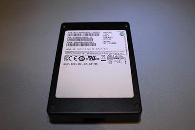 Lenovo Samsung 960GB SAS SSD 12G SFF PM1635a Server SSD Format AF 512e 98% Rest