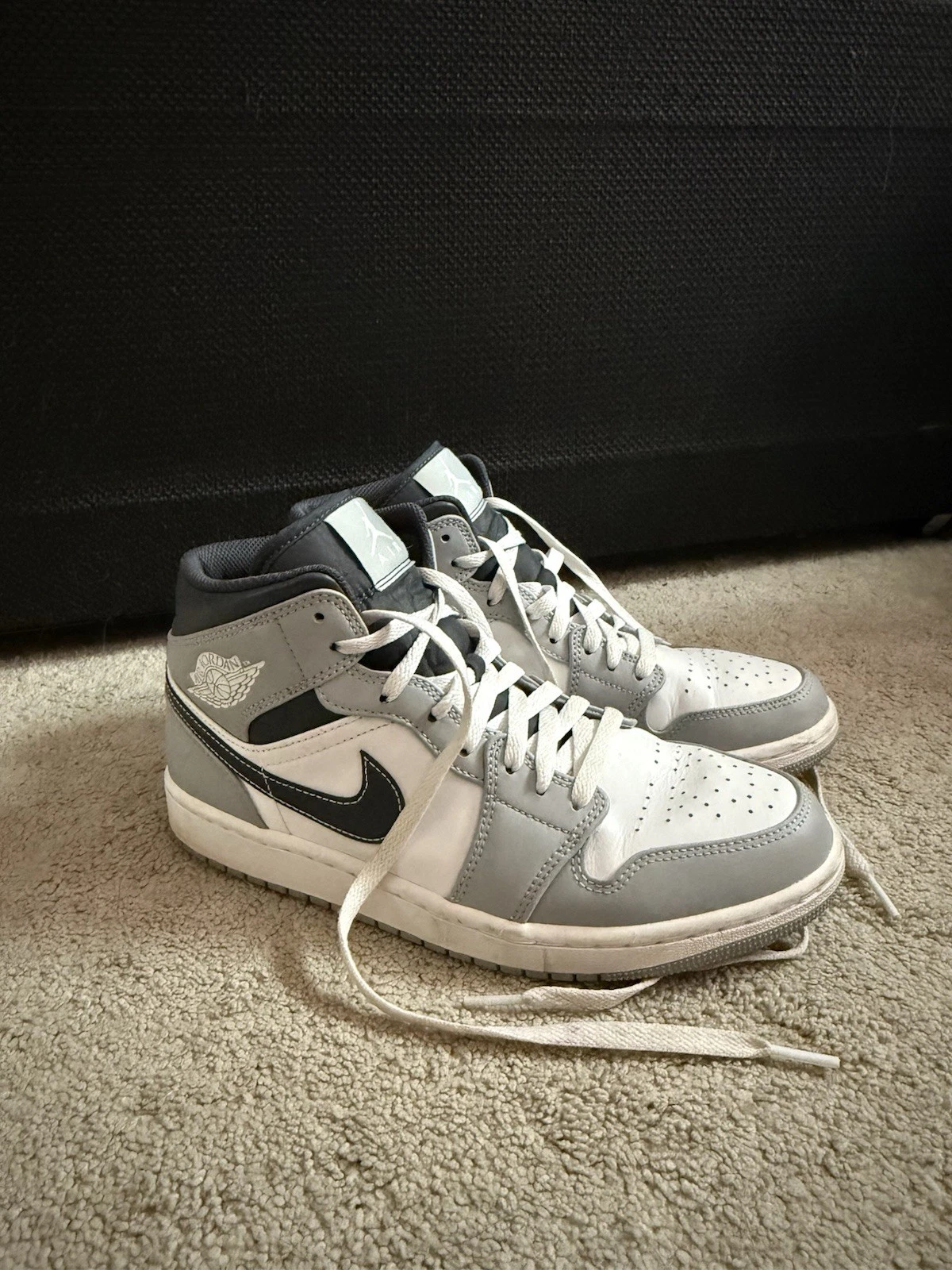 Nike Air Jordan 1 grigio medio