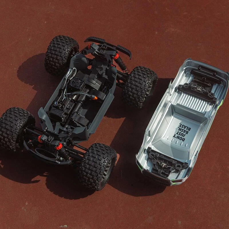 Arrma GRANITE 4X4 665 Mega 1/10 Spazzole Verde - Monster Truck Elettrico - Immagine 3 di 4