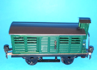 D024239841 Hehr ? Viehwagen dkl.grün Länge 16cm Spur 0 Sehr Guter Zustand