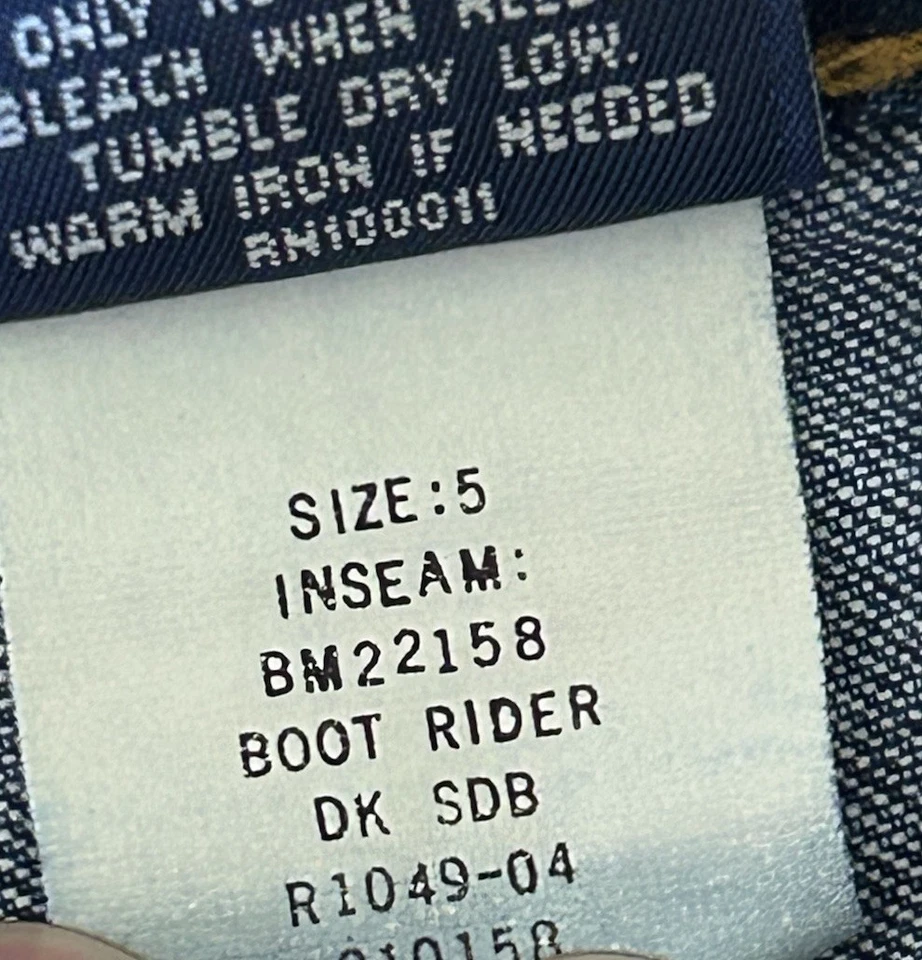 Vintage 90s Bongo Jean Junior Shorts, Dark Wash Cutoffs 100% Cotton, Size 5 - Image 4 of 4