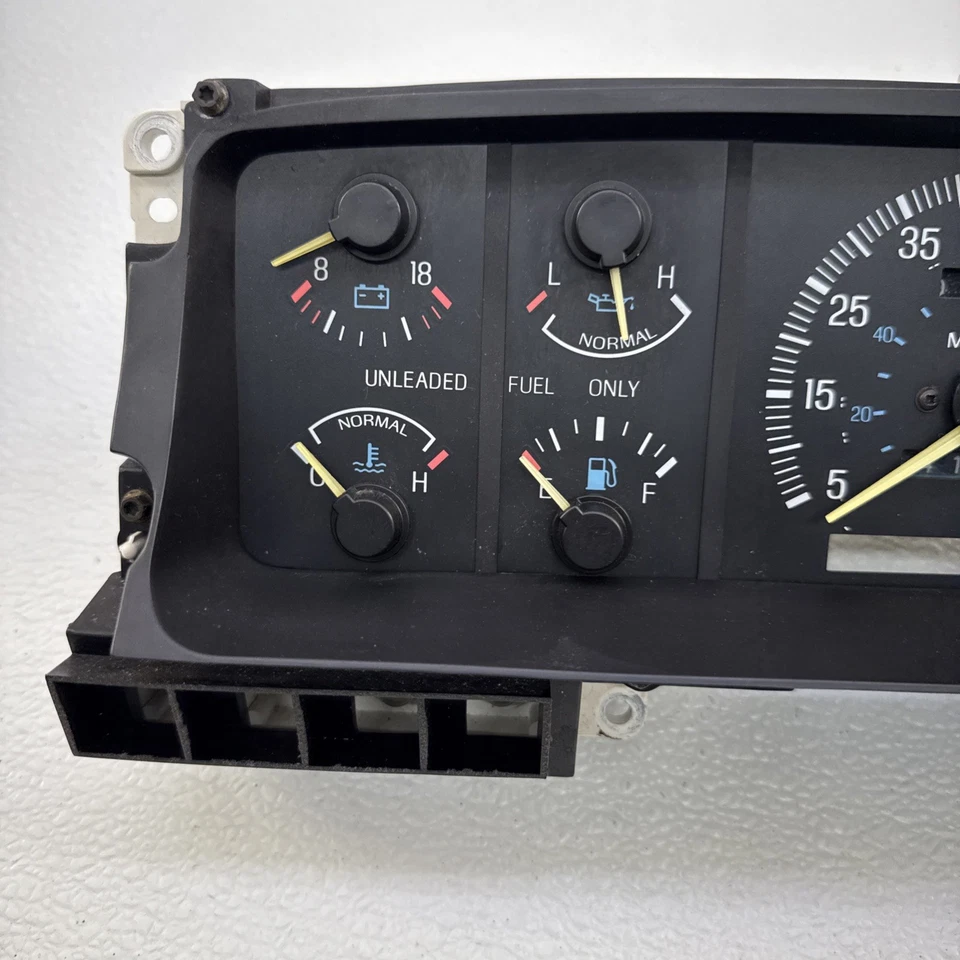 Cuadro de instrumentos velocímetro 87-91 Ford Bronco F-150 F-250 con velocímetro OEM Foto 4 de 4