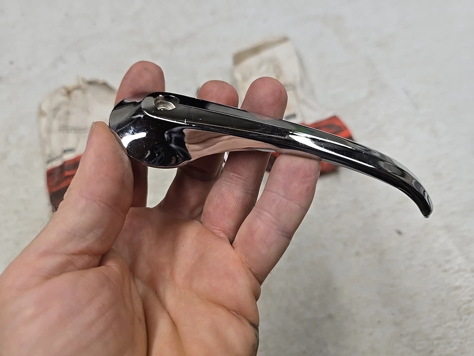 Manijas de puerta bobcat Ford Mustang Pinto Granada 1968-1980 nuevo de lote D2FZ-6222600 (x2) Foto 2 de 4