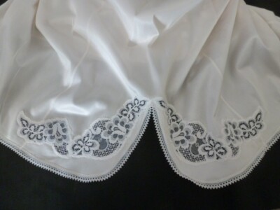 JOLIE COMBINAISON & fond de robe vintage jolie dentelle T 40 ref