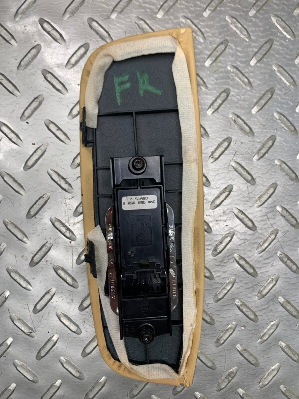 05 06 07Bentley Continental Flying Spur Front Right Window Switch OEM 3W0959858E