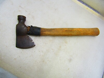 Shingling hatchet marked GTW