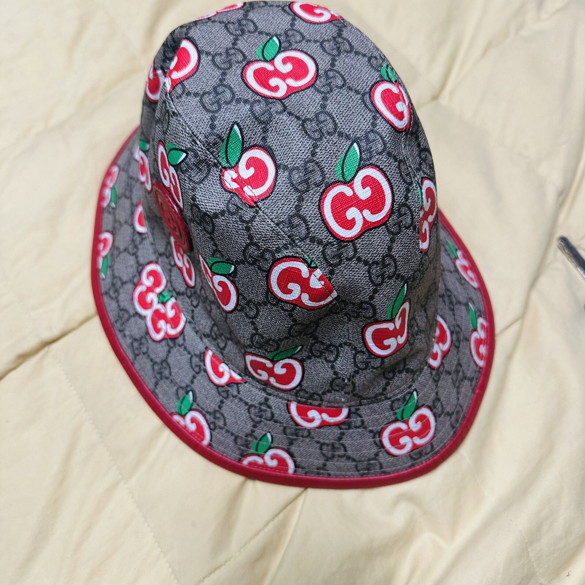 Gucci Apple Print GG Bucket Hat Fedora Pomme Size M 57CM Authentic