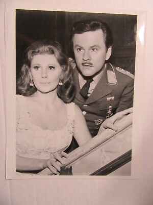 #ad BOB CRANE in HOGAN HEROES 1969 Press Photo w LOUISE TROY $24.95