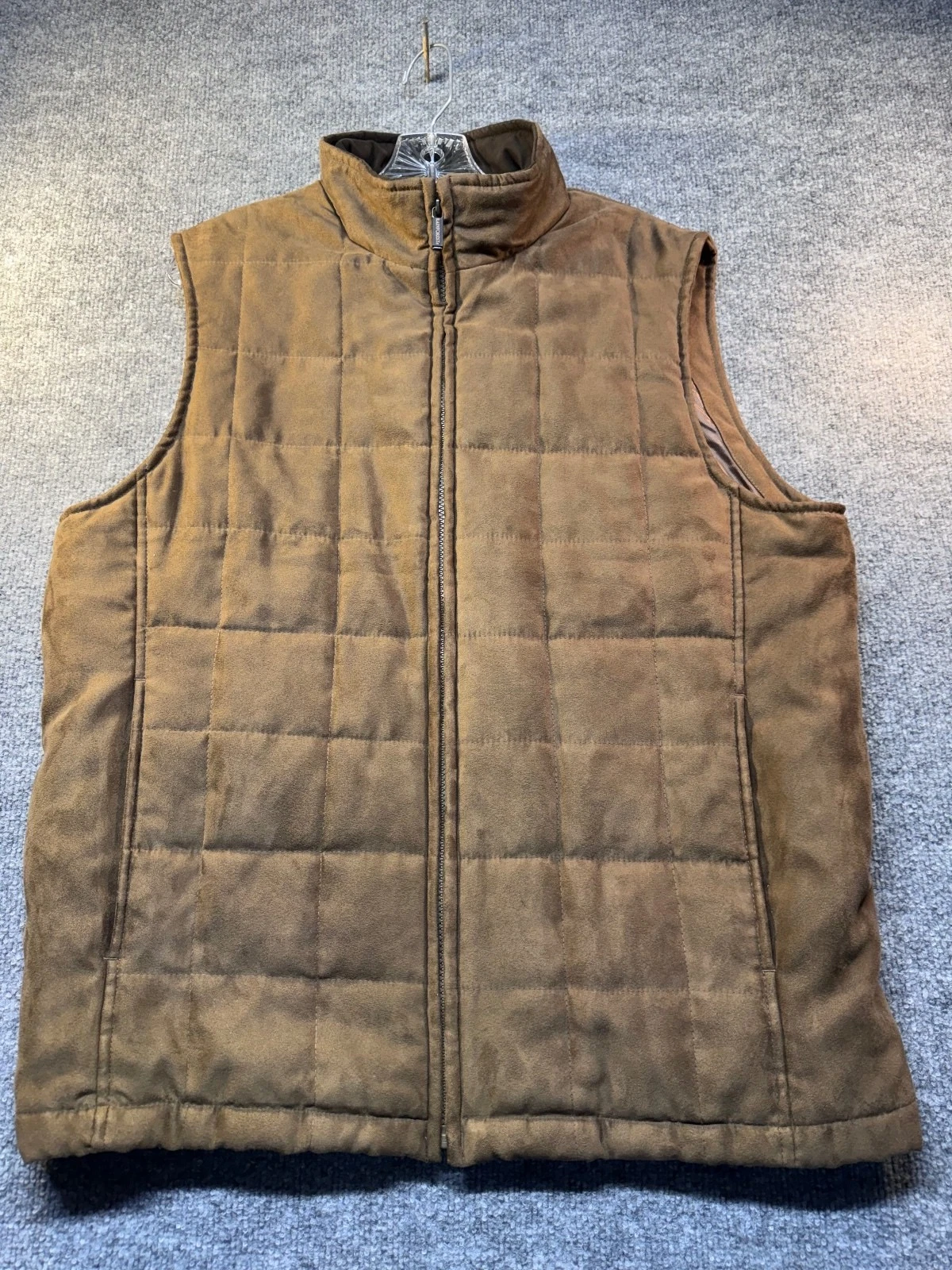 Rainforest Men’s Quilted Microsuede Zip-Front Vest. Medium, Gorpcore - product detail image 1