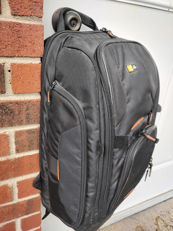 Case Logic SLRC-206 SLR Camera and Laptop Backpack - Image 3 of 4