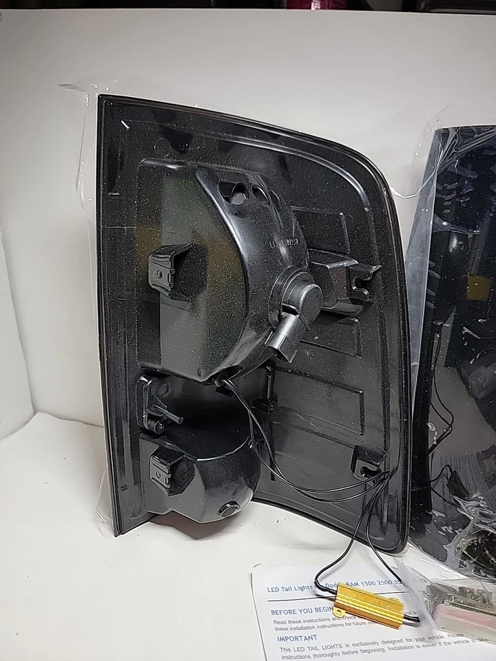 Juego de montaje de luces traseras LED de humo para Dodge RAM 1500 2500 3500 09-18 Foto 3 de 4