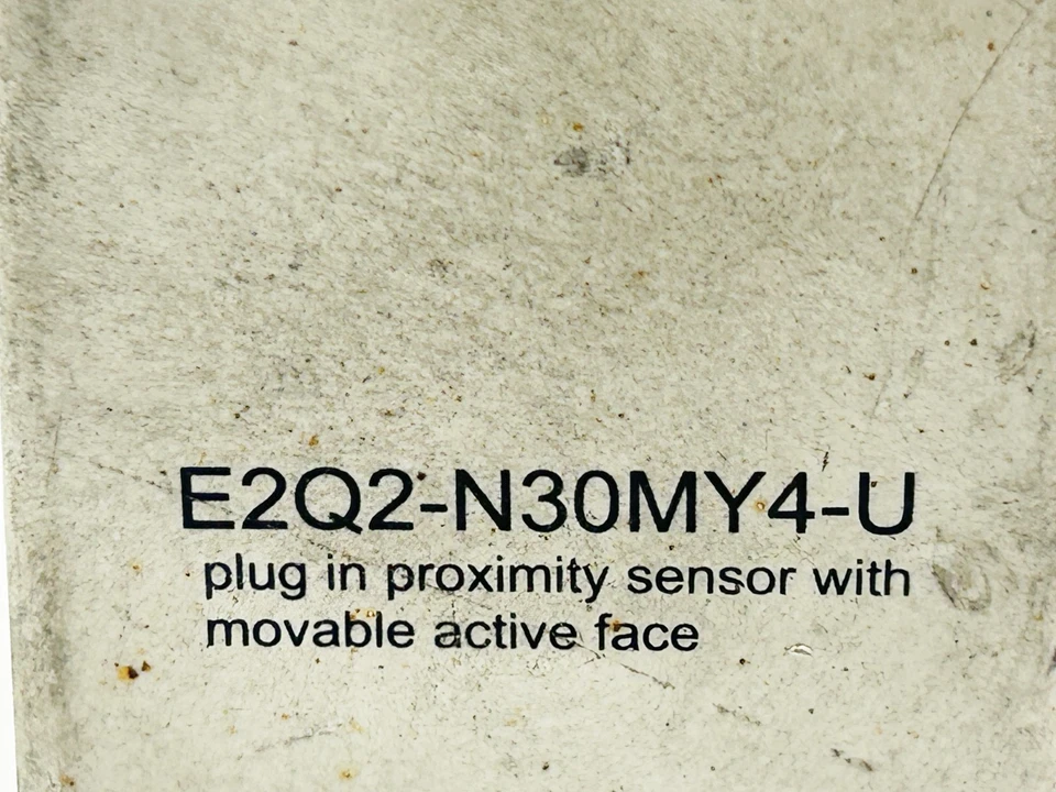 Omron E2Q2-N30MY4-U Proximity Sensor 250V 500mA 65Hz - Missing Back Plate - Image 2 of 4