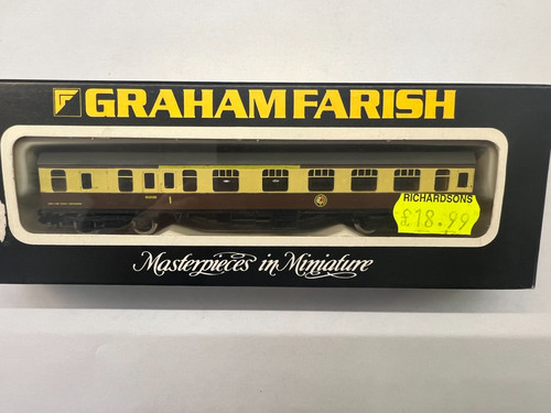 Graham Farish 0684 BR 63ft MK1 Corr. 2. (SK) Braun/Creme (WR) | Zustand: New