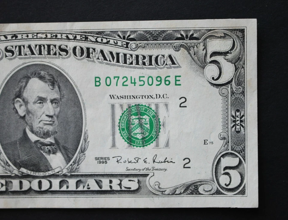 1995 $5 New York Federal Reserve Note/F-1984B/about uncirculated/FREE SHIPPING! - Image 4 of 4