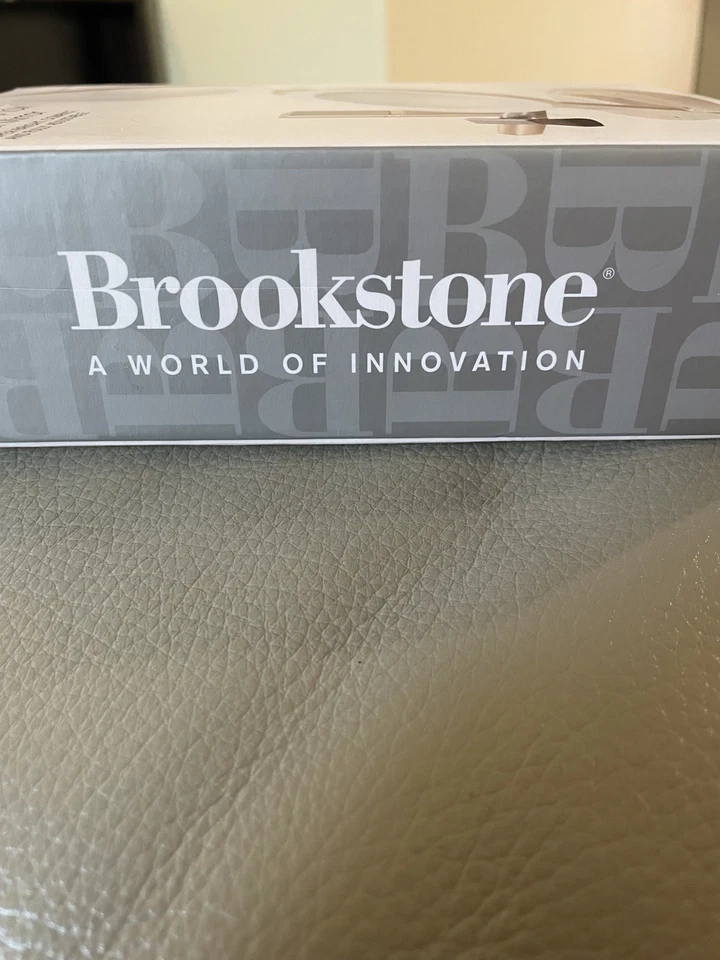 Espelho de viagem Brookstone iluminado 1X/10X maquiagem compacto dobrável e ajustável NOVO - Imagem 4 de 4