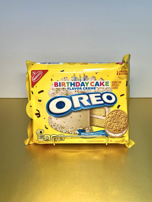   New Limited Edition Oreo Birthday Cake Flavor Creme Sandwich Cookies 10oz