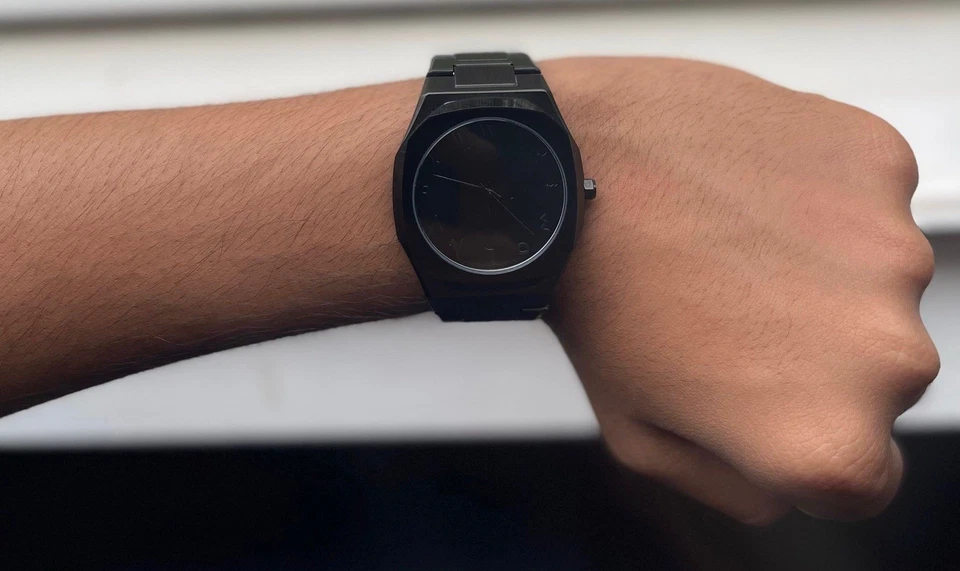 🕋 Arabic Aura 手表 – 时尚现代黑色设计 — 第 3/3 张图片