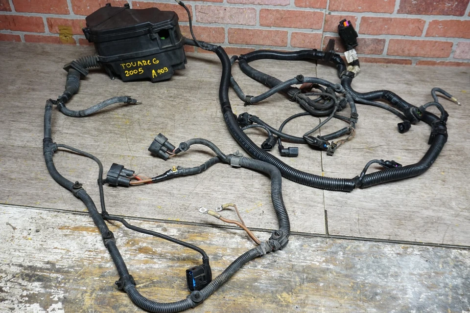 Volkswagen Touareg 2005 7L 4,2 L V8 gasolina debajo del capó arnés de cables con caja de fusibles OEM Foto 4 de 4