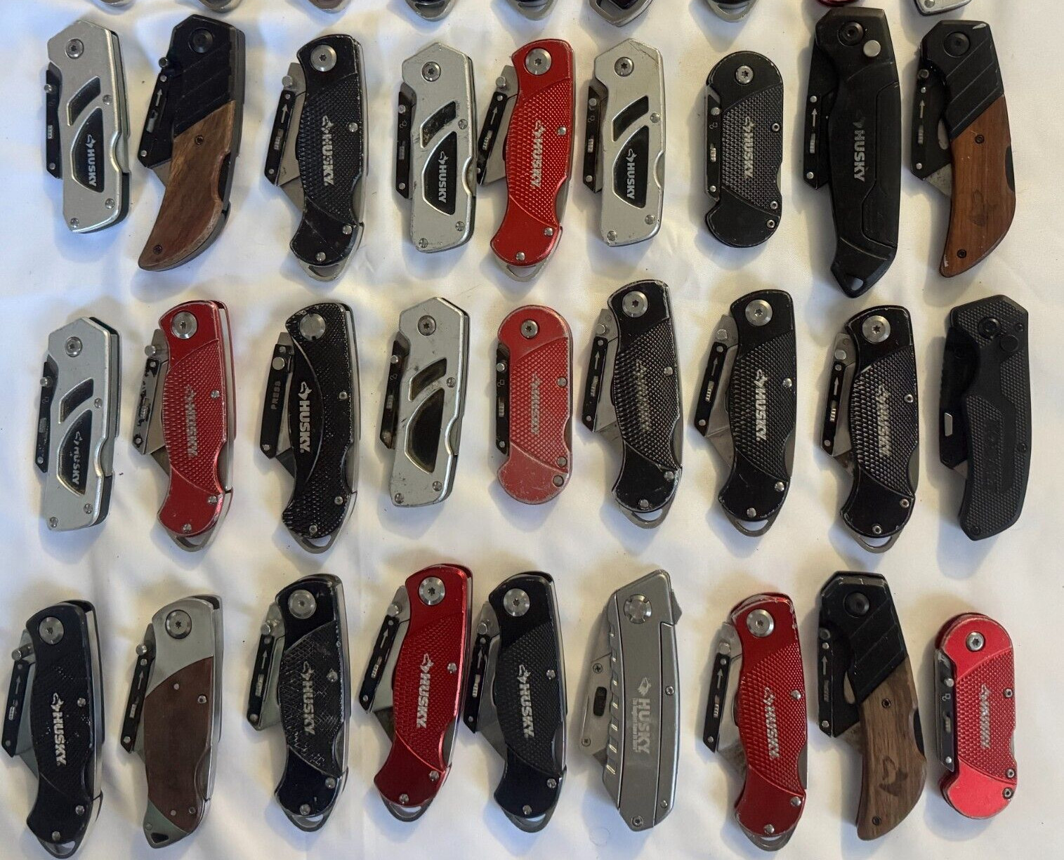 Lot of 4 HUSKY Black Folding Replaceable Lock-Back Box Cutter Utility Knife