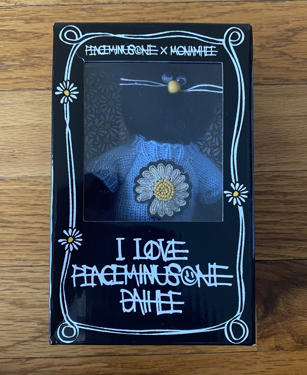 Monamhee x Peaceminusone By GDragon Daihee Plush Keyring