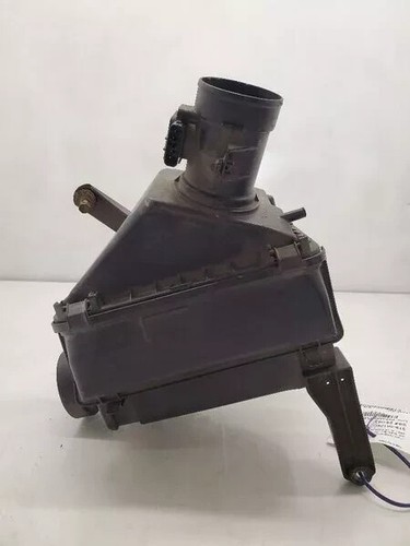 1999-2002 Toyota 4Runner 3.4L Air Cleaner Intake Filter Box OEM
