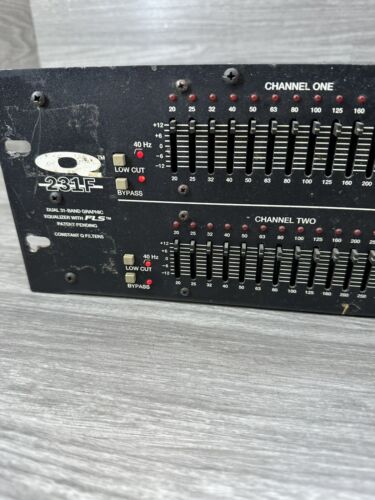 Peavey 2 Channel 32 Band Graphic Equalizer Q231F - POWER TESTED - Picture 3 of 4