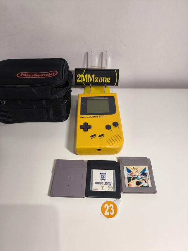 Nintendo Game Boy DMG-01 Yellow