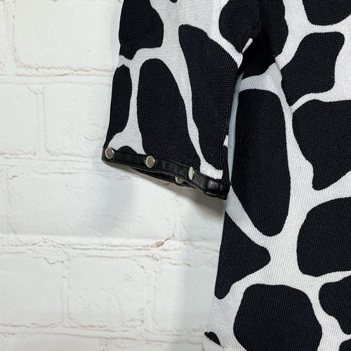 August Silk Blouse Womens Size Medium Cow Print Leather Trim Top - Picture 8 of 13